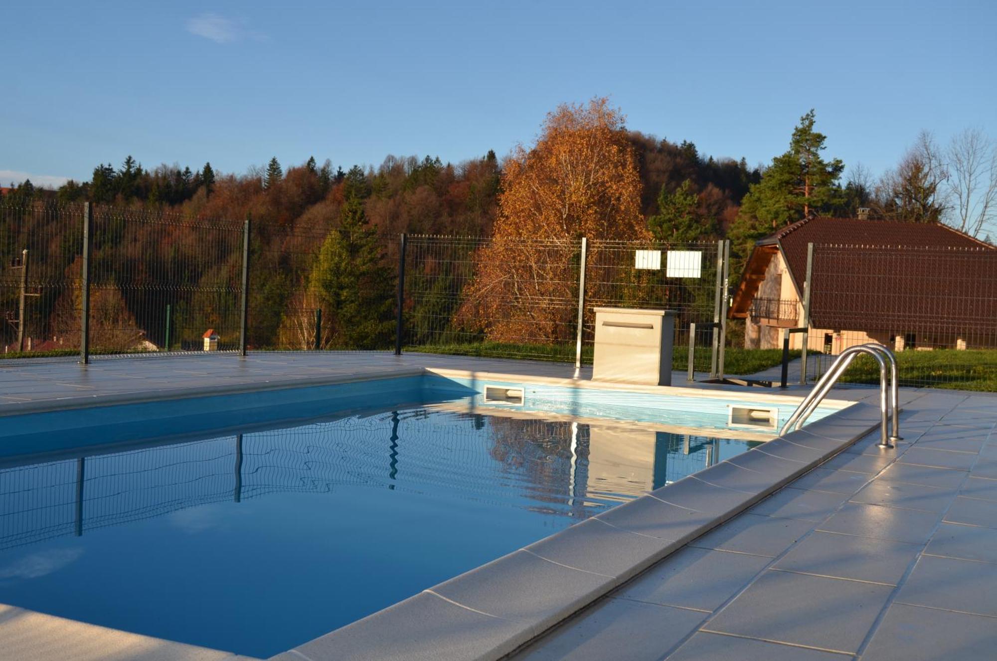 With Hot Tub And Sauna Sabina Rovte