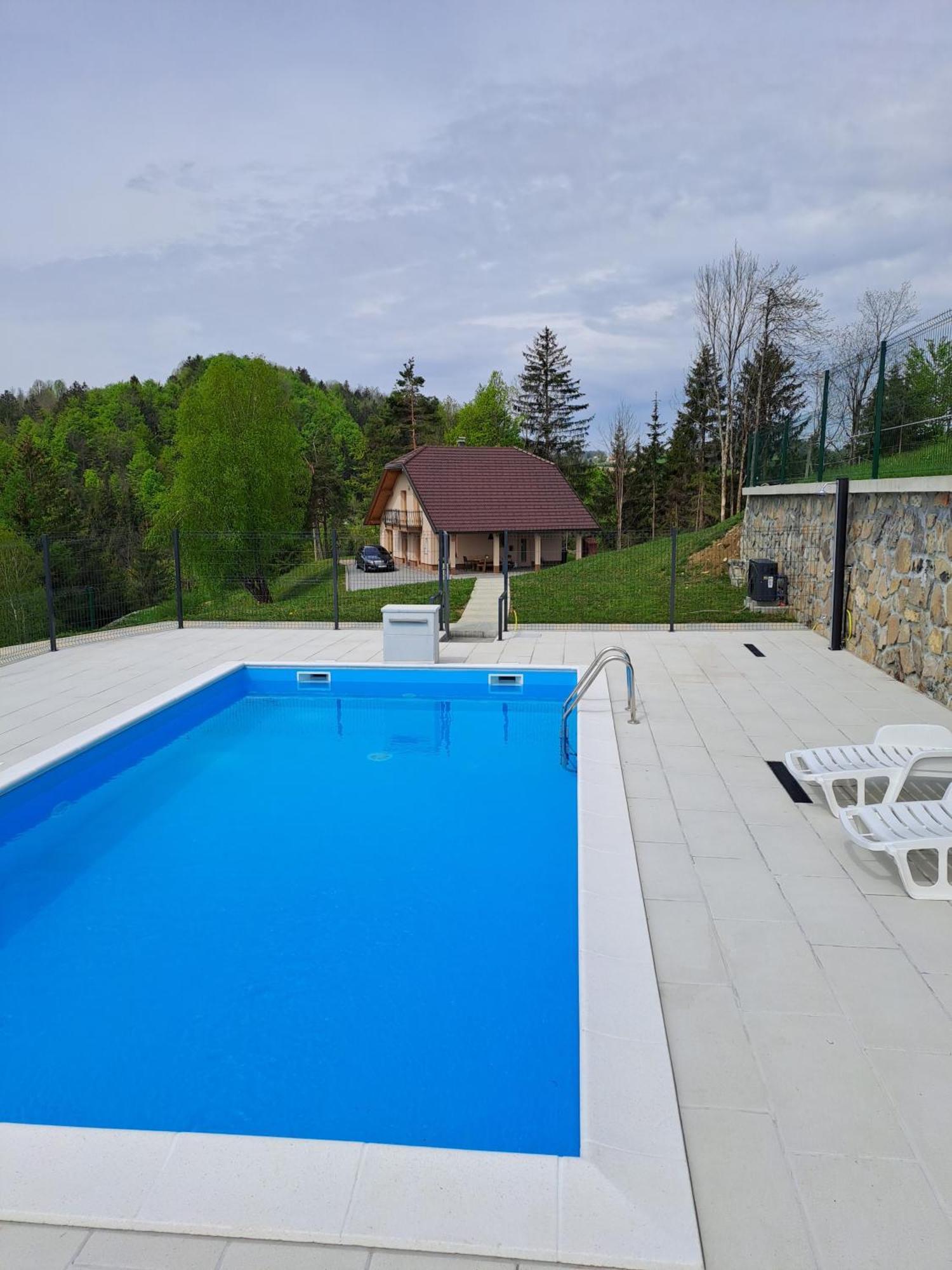 Ferienhaus With Hot Tub And Sauna Sabina Rovte