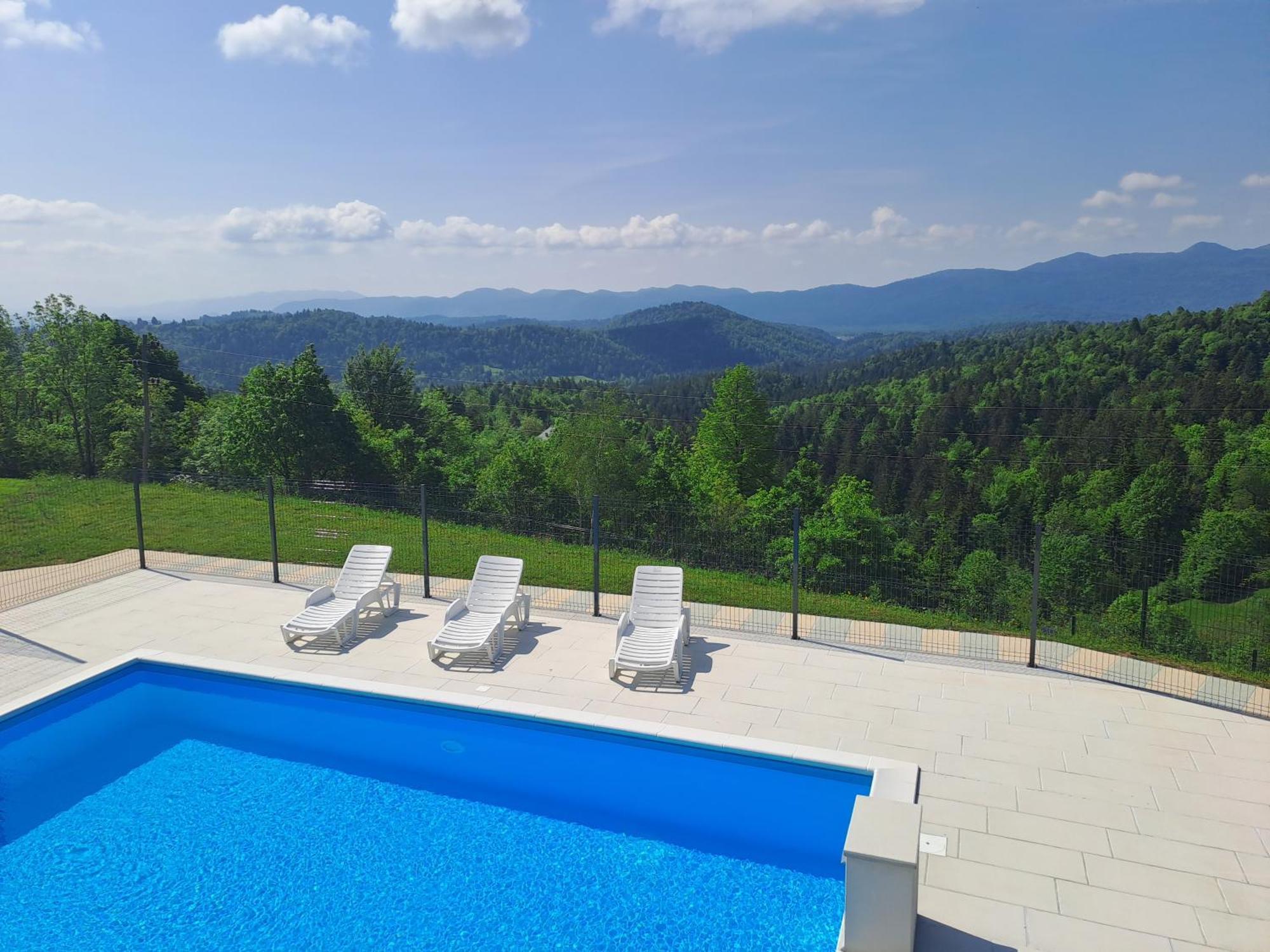 With Hot Tub And Sauna Sabina Ferienhaus Rovte